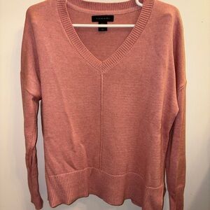 Tahari Women's V-Neck Sweater in Soft Pink